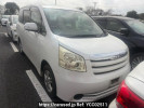 Toyota Noah ZRR70G