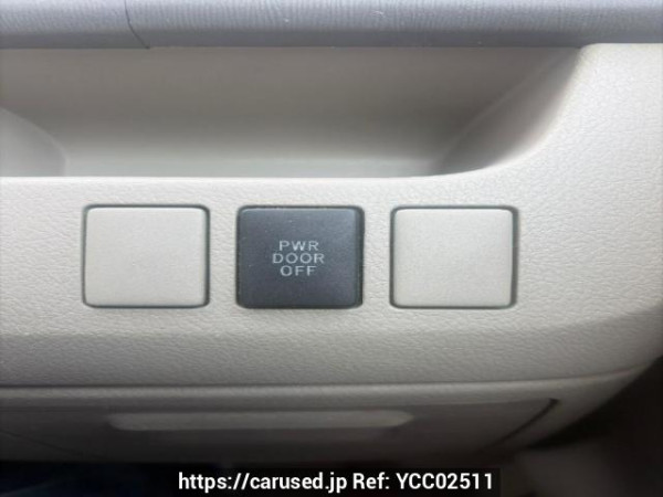 Used 2007 AT toyota noah ZRR70G Image[14]