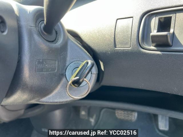 Used 2005 AT toyota fun-cargo NCP25 Image[25]