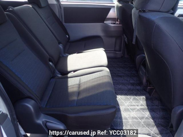 Used 2007 AT toyota voxy ZRR70W Image[13]