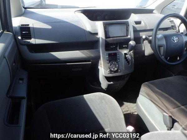 Used 2009 AT toyota noah ZRR70G Image[15]