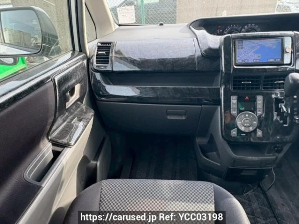 Used 2008 AT toyota noah ZRR70W Image[20]