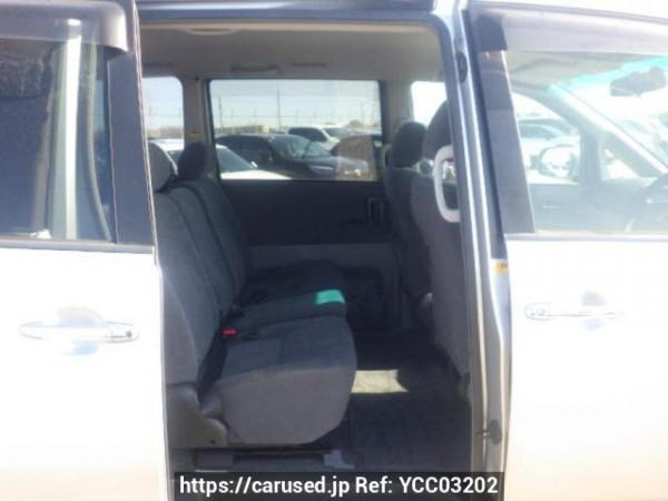 Used 2006 AT toyota noah AZR60G Image[13]