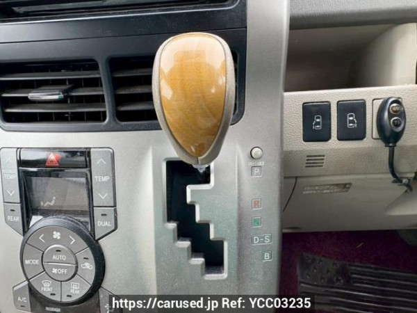 Used 2009 AT toyota noah ZRR70W Image[28]