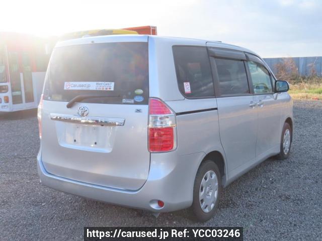 NOAHページ Comprar usado 2009 Toyota Noah ZRR70G (YCC03246) - Carused.jp