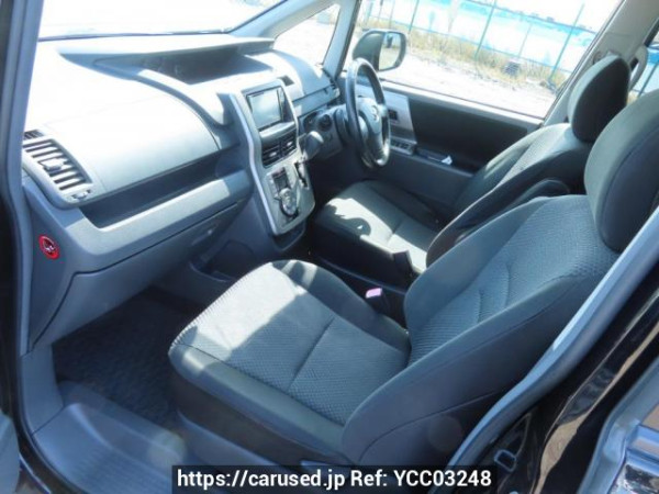 Used 2009 AT toyota noah ZRR70W Image[15]