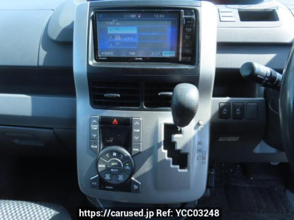 Used 2009 AT toyota noah ZRR70W Image[28]