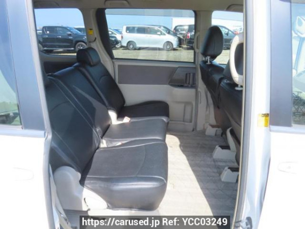 Used 2008 AT toyota noah ZRR70G Image[17]