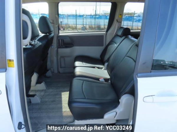 Used 2008 AT toyota noah ZRR70G Image[19]