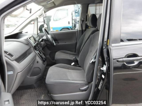Used 2007 AT toyota noah ZRR70G Image[10]