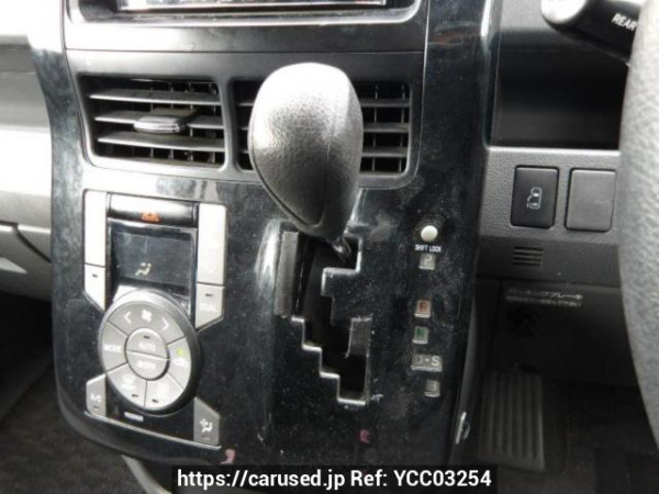 Used 2007 AT toyota noah ZRR70G Image[22]