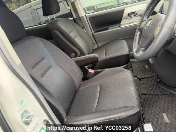 Used 2008 AT toyota voxy ZRR70W Image[5]