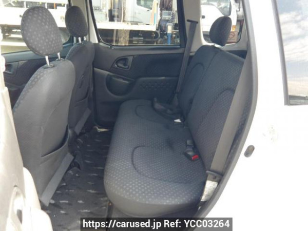 Used 2005 AT toyota fun-cargo NCP20 Image[16]
