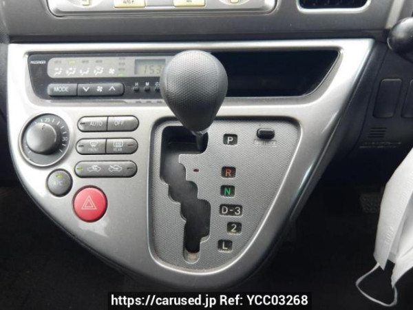Used 2004 AT toyota wish ZNE10G Image[26]