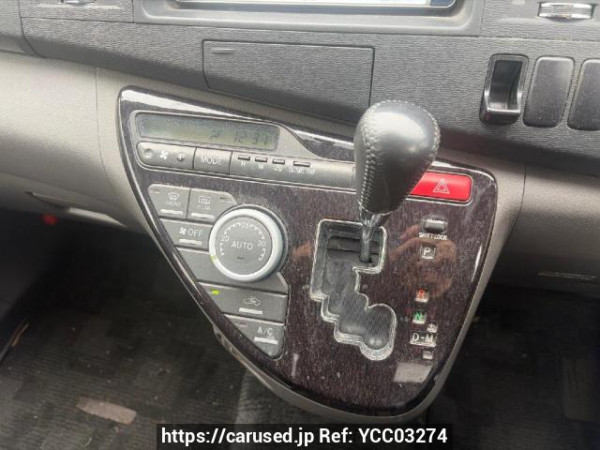 Used 2005 AT toyota isis ANM10W Image[15]