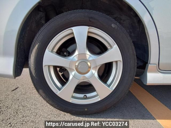 Used 2005 AT toyota isis ANM10W Image[30]