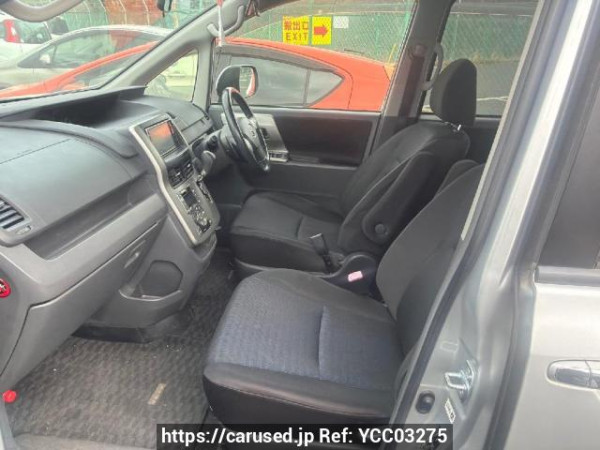 Used 2009 AT toyota voxy ZRR70W Image[10]