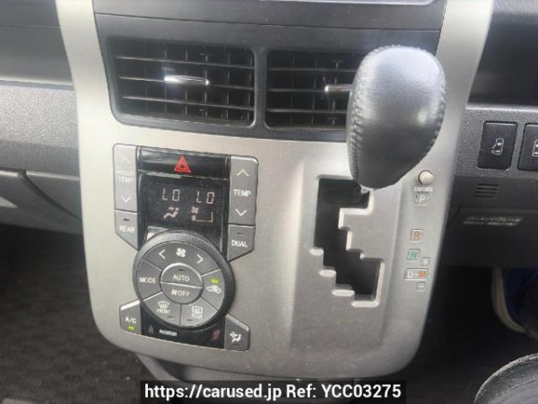 Used 2009 AT toyota voxy ZRR70W Image[16]
