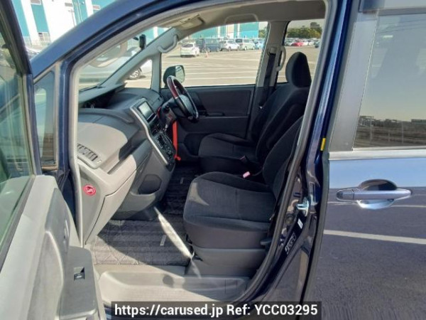 Used 2009 AT toyota noah ZRR70G Image[14]
