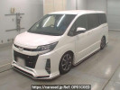 Toyota Noah ZRR80Wｶｲ