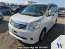 Toyota Noah ZRR70G