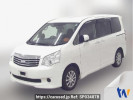 Toyota Noah ZRR70G