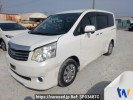 Toyota Noah ZRR70G