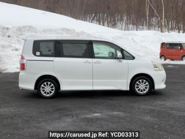 Used 2007 AT toyota noah ZRR75W Image[7]