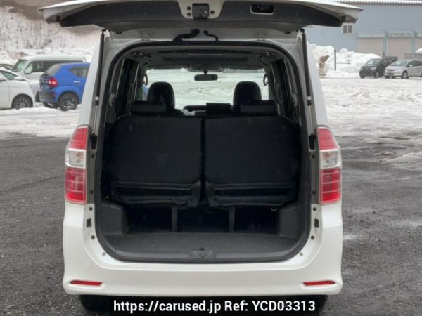 Used 2007 AT toyota noah ZRR75W Image[8]