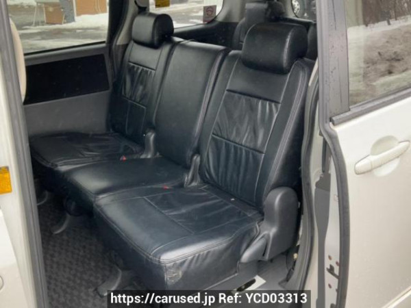 Used 2007 AT toyota noah ZRR75W Image[15]