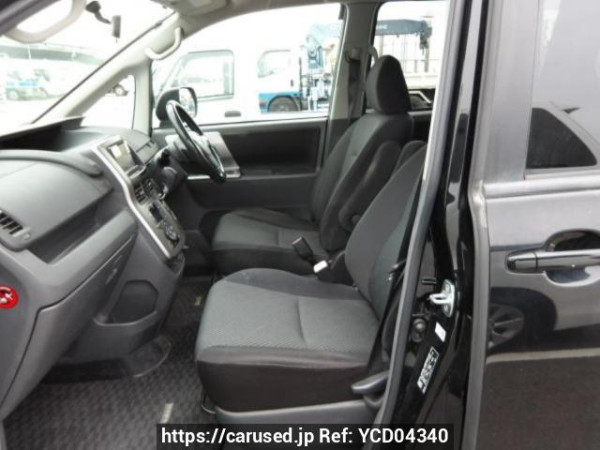 Used 2009 AT toyota noah ZRR70W Image[11]