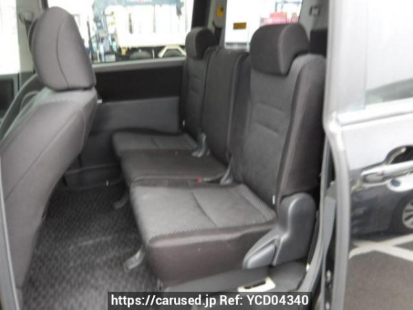 Used 2009 AT toyota noah ZRR70W Image[13]
