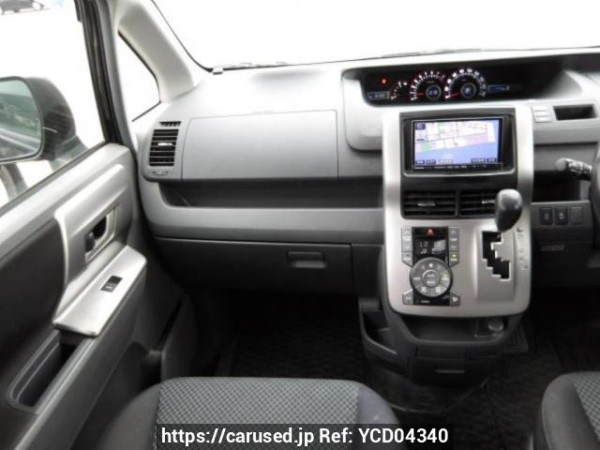 Used 2009 AT toyota noah ZRR70W Image[16]