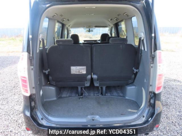 Used 2007 AT toyota noah ZRR70G Image[8]