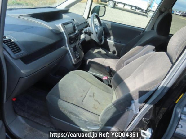 Used 2007 AT toyota noah ZRR70G Image[16]
