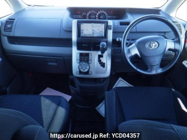 Used 2009 AT toyota voxy ZRR70W Image[19]