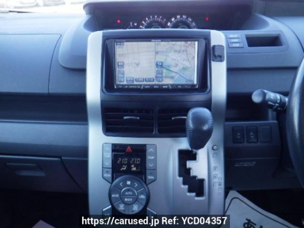 Used 2009 AT toyota voxy ZRR70W Image[20]