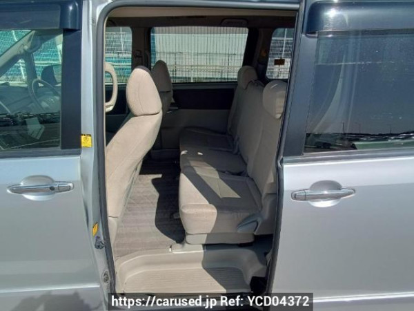 Used 2009 AT toyota noah ZRR70W Image[16]