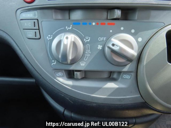 Used 2005 AT toyota sienta NCP81G Image[30]