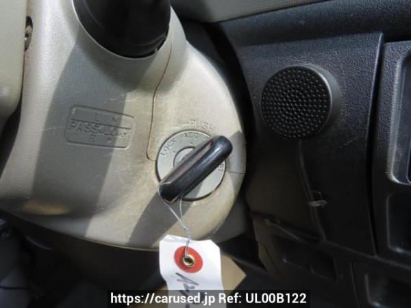 Used 2005 AT toyota sienta NCP81G Image[32]