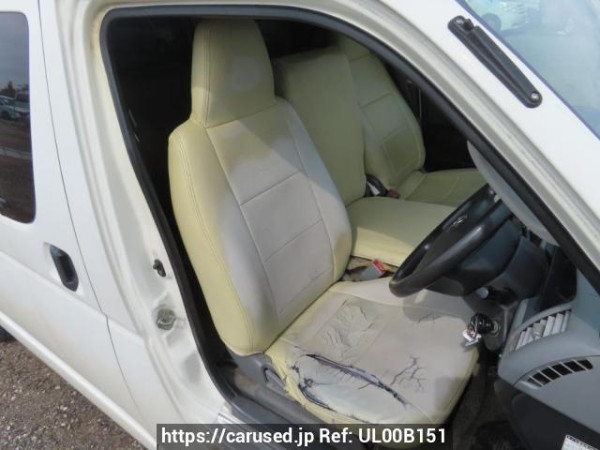 Used 2009 AT toyota regiusace-van TRH200V Image[16]