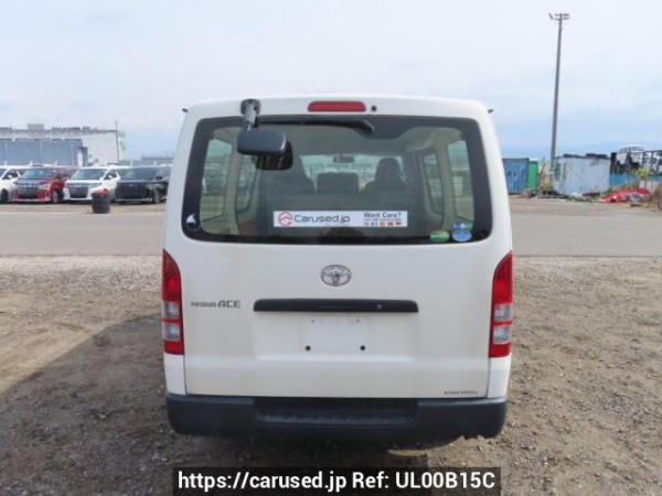 Used 2014 MT toyota regiusace-van KDH201V Image[5]