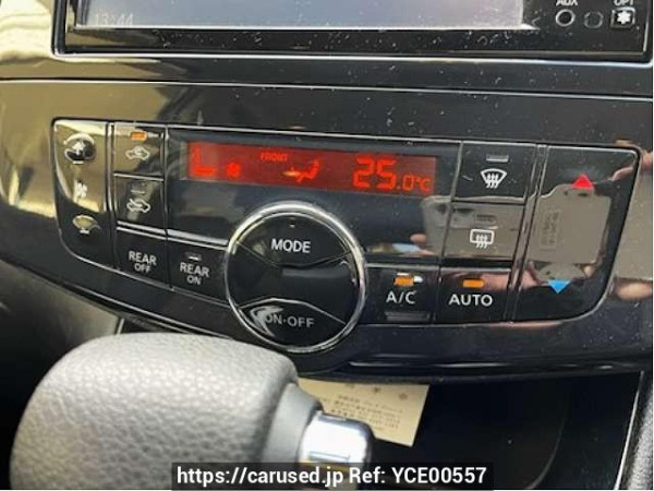 Used 2013 AT nissan serena DAA-HFC26 Image[6]