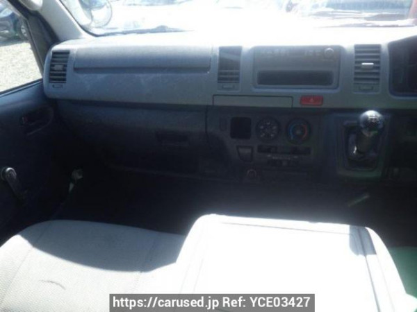 Used 2006 MT toyota regiusace-van KDH205V Image[15]