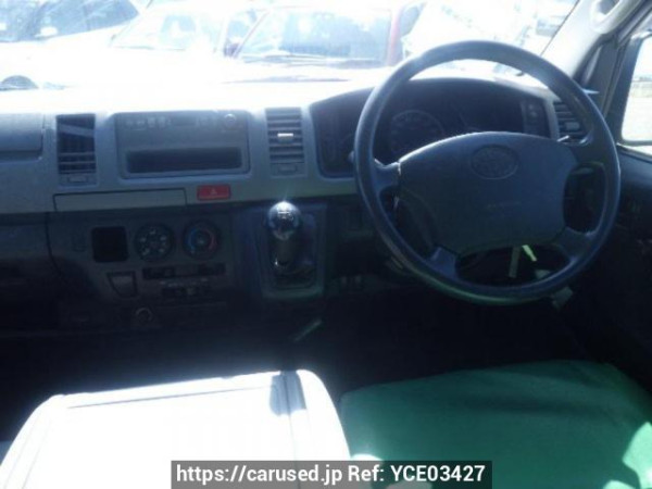 Used 2006 MT toyota regiusace-van KDH205V Image[16]