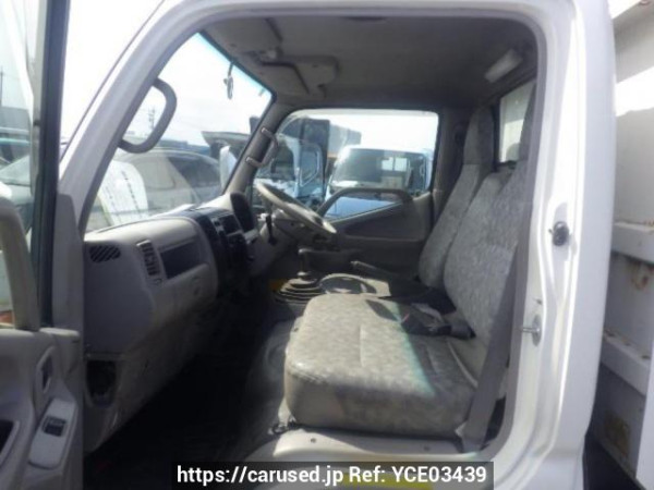 Used 2000 MT hino dutro XZU322T Image[24]