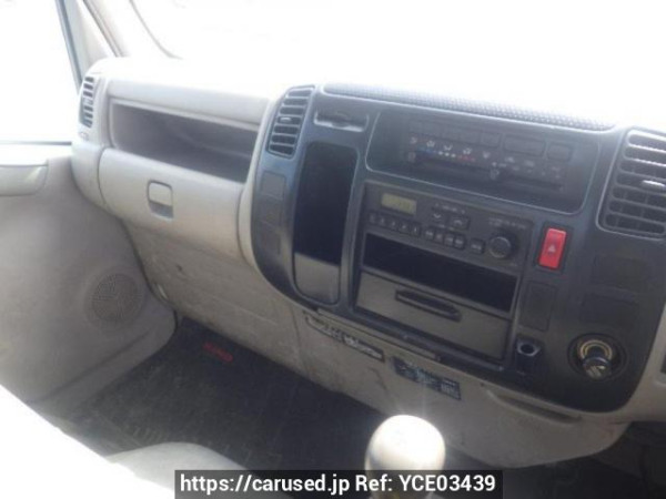 Used 2000 MT hino dutro XZU322T Image[25]