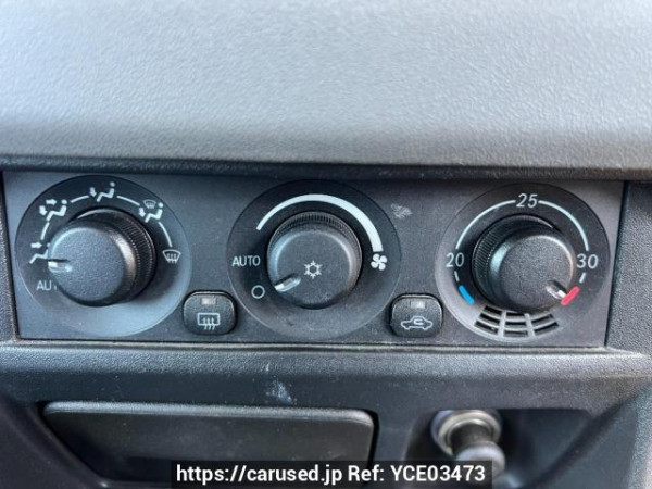 Used 2005 AT mitsubishi pajero V73W Image[24]