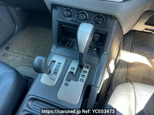 Used 2005 AT mitsubishi pajero V73W Image[25]