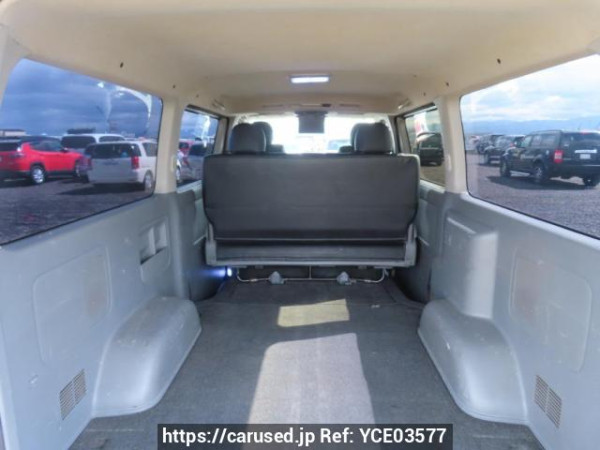 Used 2004 AT toyota regiusace-van KDH200V Image[9]